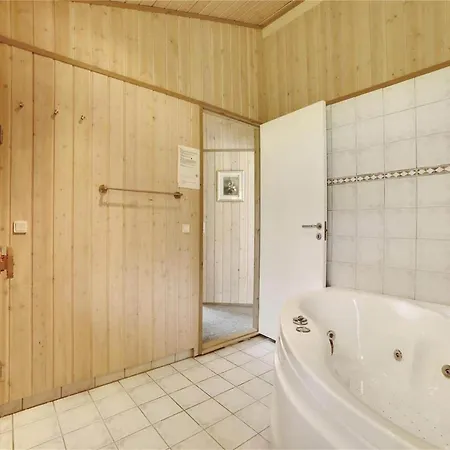 30727-odder-alrovej-203-a